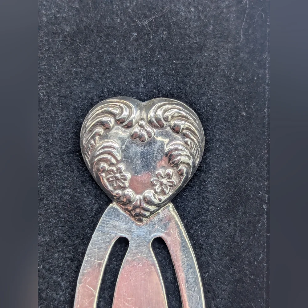 Art Nouveau Sterling Silver Ornate Repousse Heart Bookmark - Book Lovers Gift
